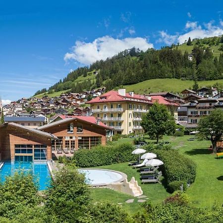 Family Hotel Posta Santa Cristina Val Gardena ภายนอก รูปภาพ