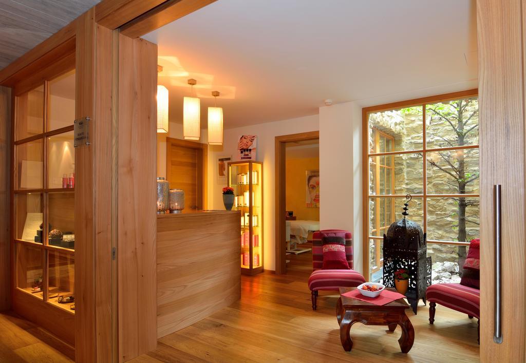 Family Hotel Posta Santa Cristina Val Gardena ภายนอก รูปภาพ